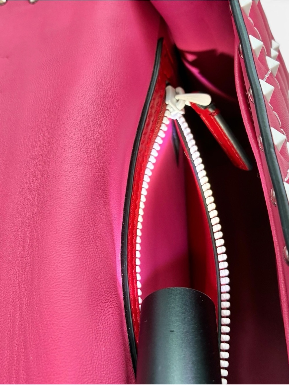Valentino Garavani Rockstud Spike Pink Quilted Leather Shoulder Bag - Picture 8 of 12